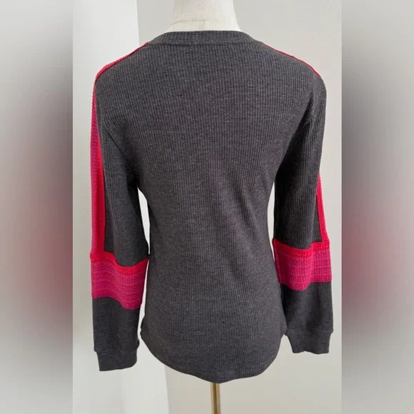 NWOT NATURAL LIFE Gray Long Sleeve Thermal with Embroidered Accents M - Picture 3 of 4